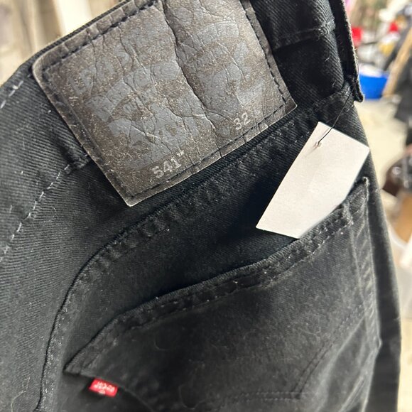 Levi’s 541 Vintage Dark Denim Baggy Jorts Size 32 - Picture 3 of 3